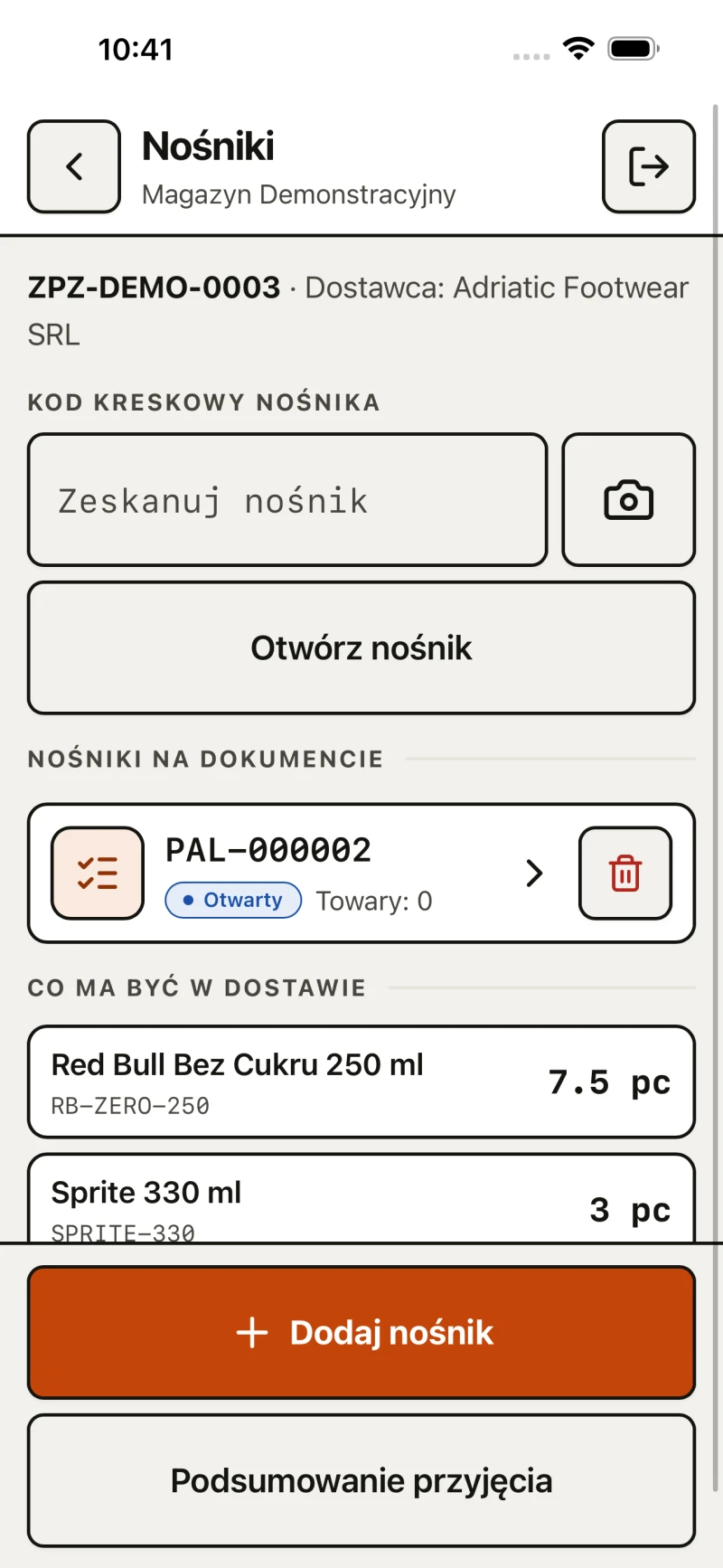 Warehouse operator panel on Open Mercato - receiving a delivery onto pallets by scanning the load carrier barcode